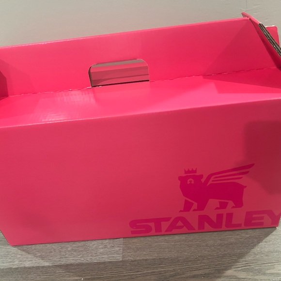 Stanley Barbie Collection- Full set in box - Picture 6 of 8